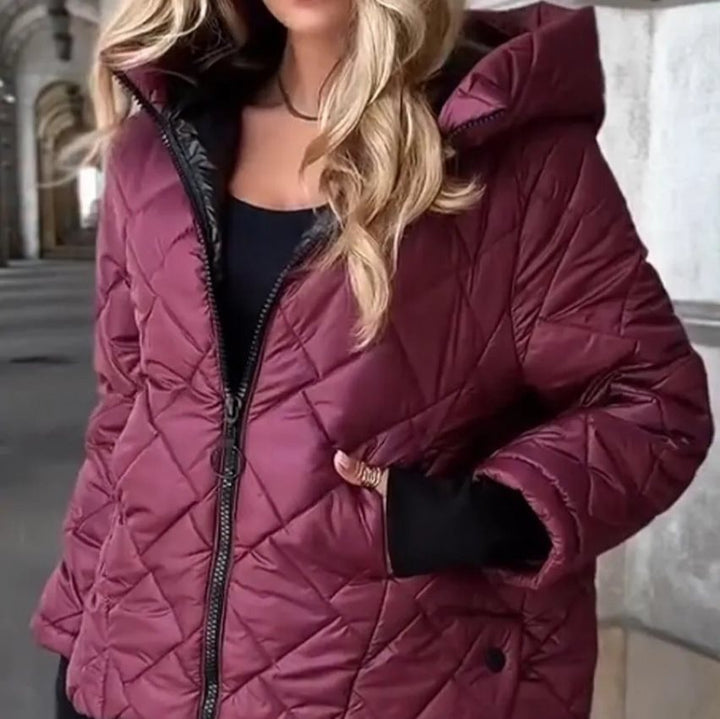 Damen Wattierte Kapuzen-Steppjacke mit Karosteppung, leichter Thermofüllung und durchgehendem Reißverschluss Drune