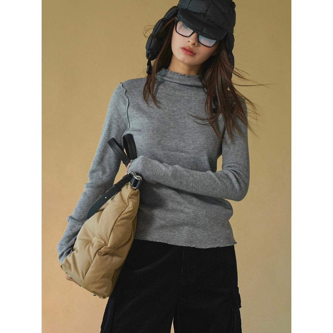 Damen Figurnahes Rippstrick-Longsleeve mit kurzem Stehkragen und feiner Wellenkante Drune