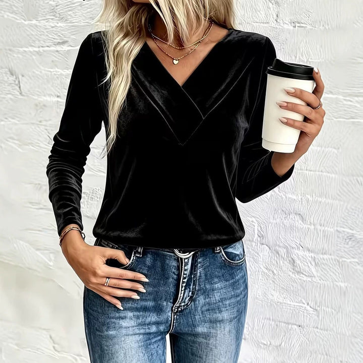 Damen Velours-Longsleeve mit überlappendem V-Ausschnitt und femininer Drapierung Drune