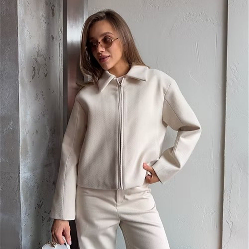 Damen Kurzjacke im Boxy-Schnitt mit Reißverschluss und Reverskragen Drune