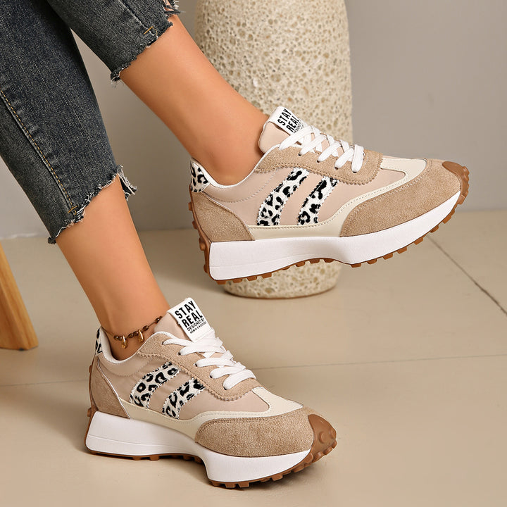 Damen Retro-Plateau-Sneaker mit Velours- und Mesh-Mix Drune