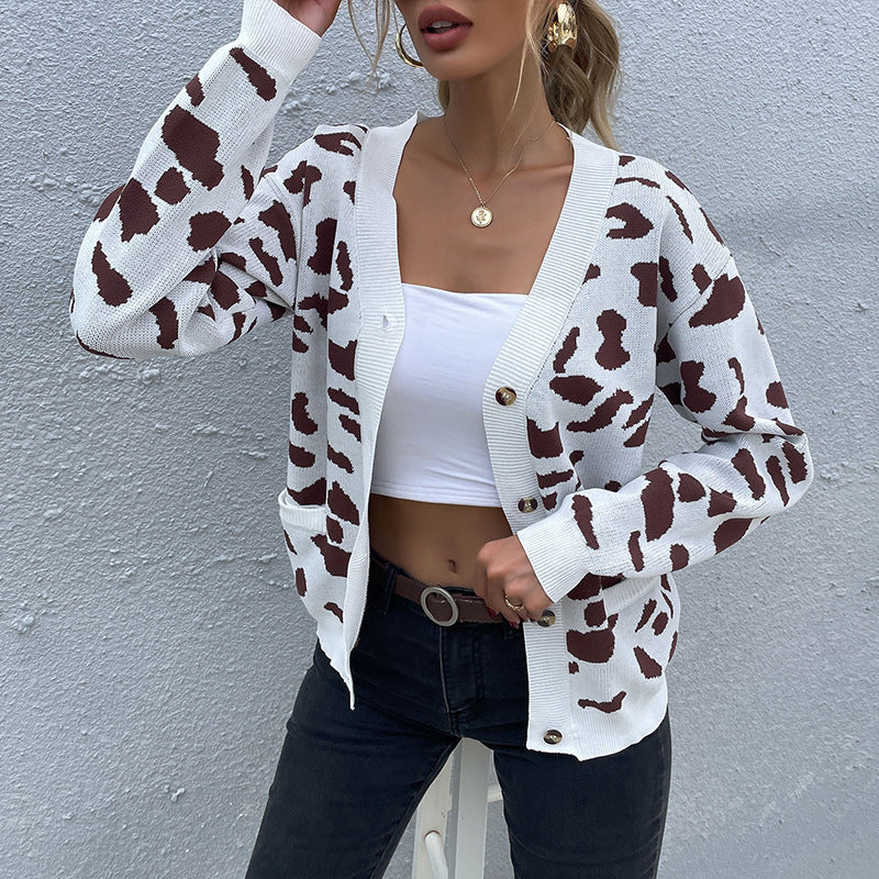 Damen Kurzgeschnittener V‑Ausschnitt Strickcardigan mit Animal‑Jacquard und Eingrifftaschen Drune