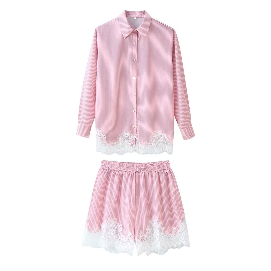 Damen nan zweiteiliges Satin-Pyjama-Set mit Hemdbluse, Gummibund-Shorts und Spitzenbesatz Drune