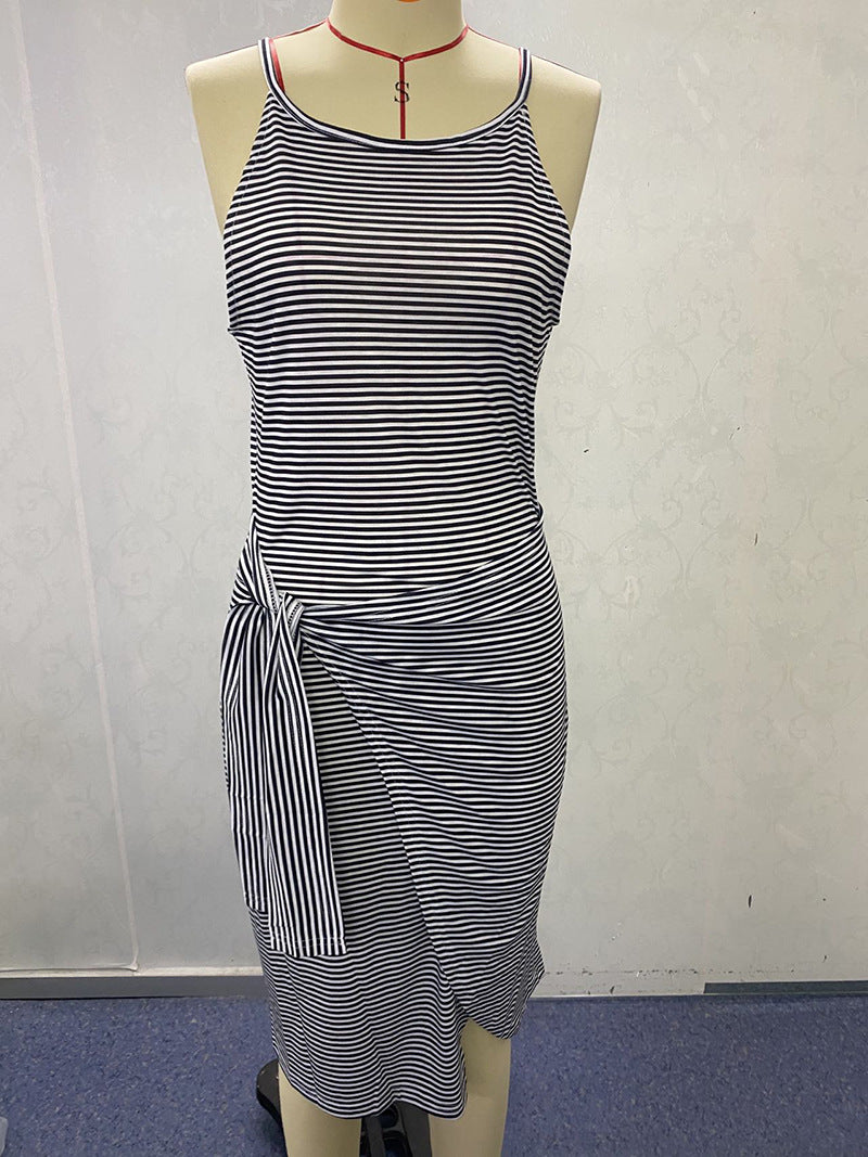 Damen Wickelkleid mit auffälligem Streifenmuster und taillierter Silhouette Drune