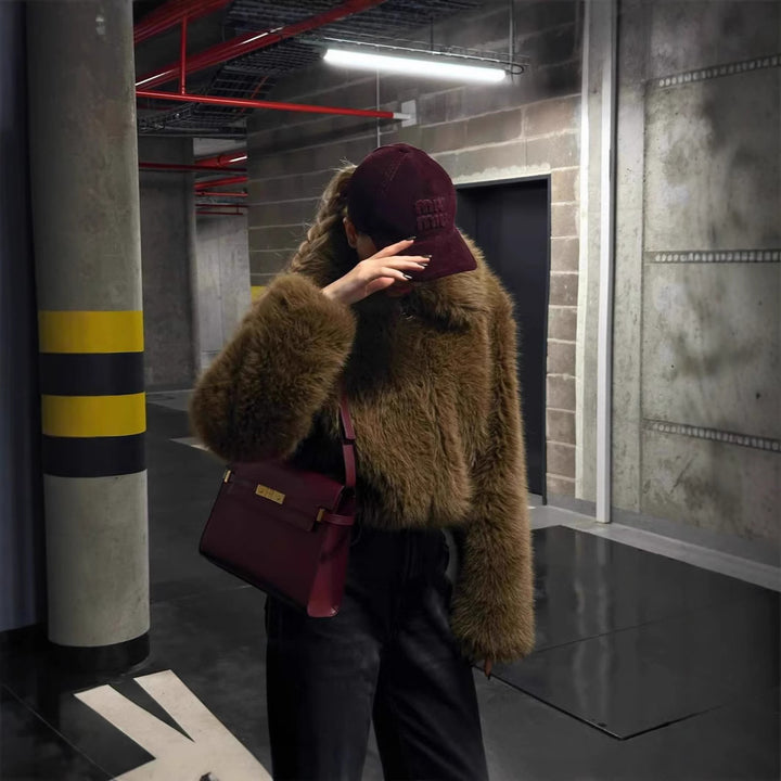 Damen Modische Kunstfelljacke mit cropped Schnitt und voluminösen Ärmeln Drune