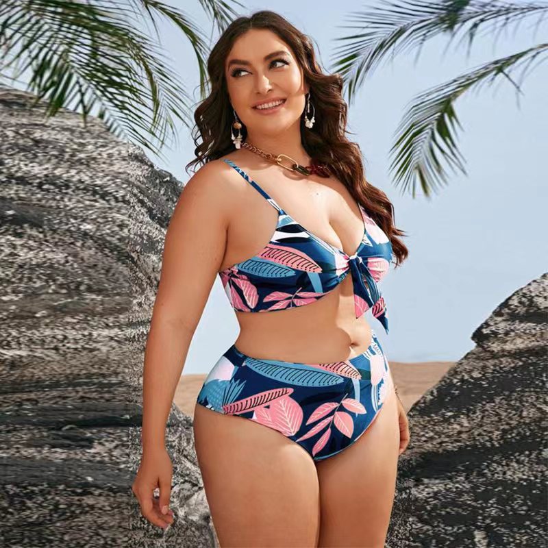 Damen Bikini-Set mit floralem Wickeloberteil und eleganter Strandjacke Drune