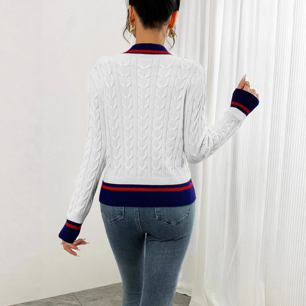 Damen Strickjacke mit klassischen Zopfmuster und kontrastierenden Akzenten Drune
