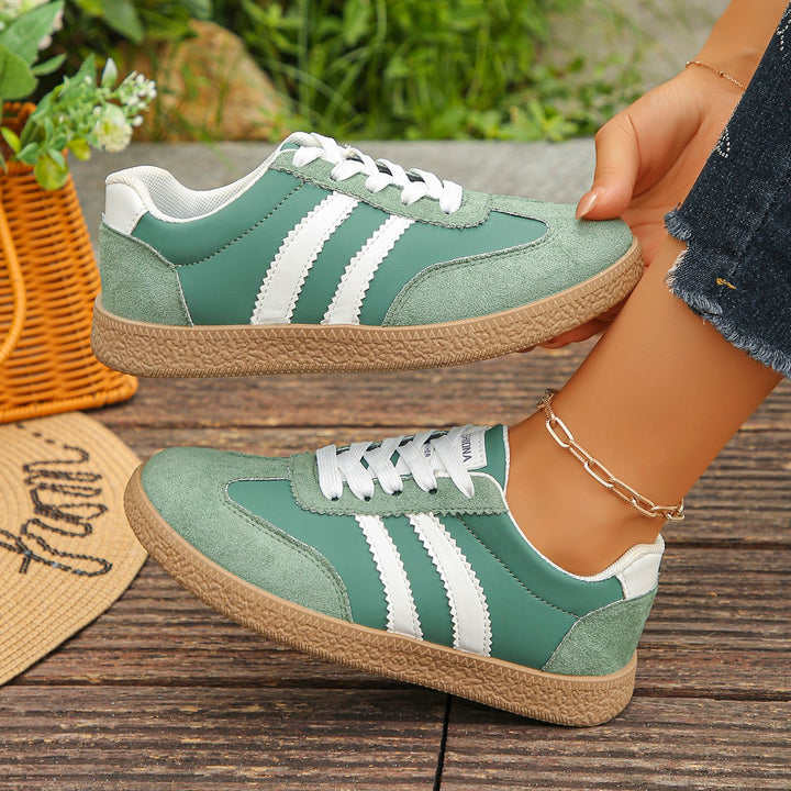 Damen Retro-Sneaker mit Velours-Overlays, Zierstreifen und profildetails Drune