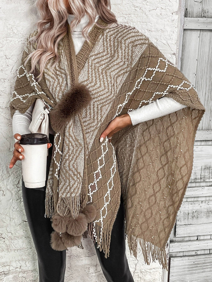 Drune | Cape Schal Cardigan Wolle Strick Übergröße Fransen Saum V-Ausschnitt Boho Stil