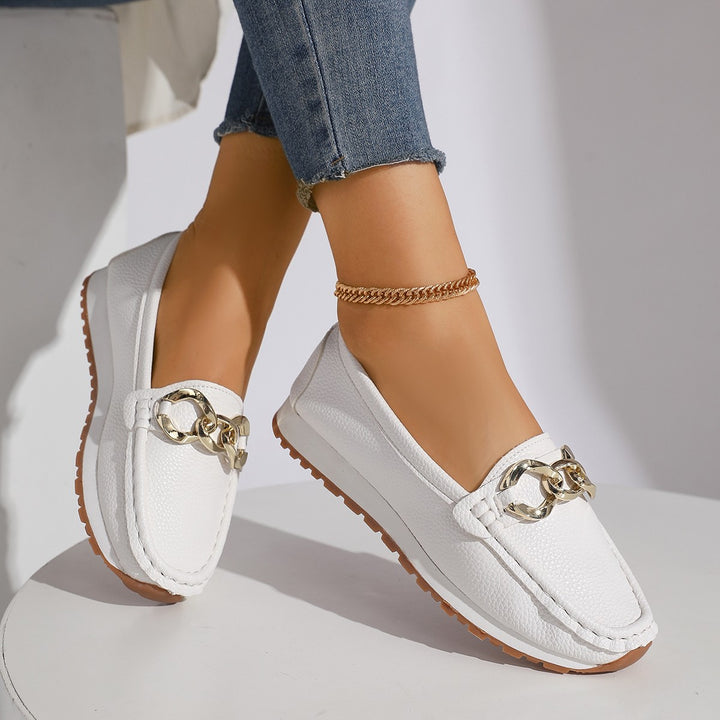 Damen Modische Mokassin‑Slipper mit goldener Gliederkette und profilierter Gummisohle Drune