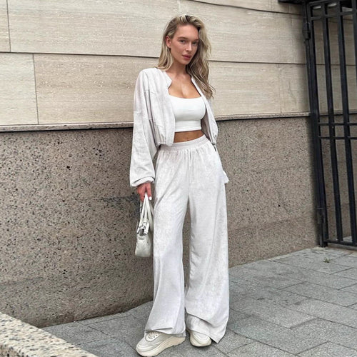 Damen sportliches Set mit cropped Jacke und weiten Hosen Drune