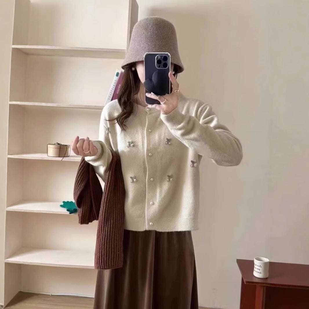 Damen Strickjacke mit verspieltem Design und Perlenknöpfen Drune