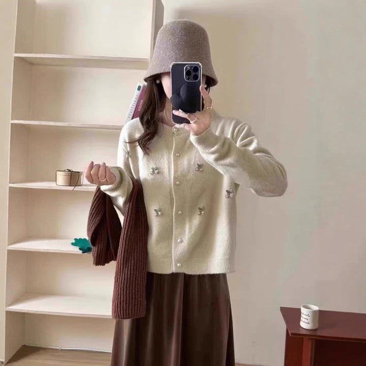 Damen Strickjacke mit verspieltem Design und Perlenknöpfen Drune