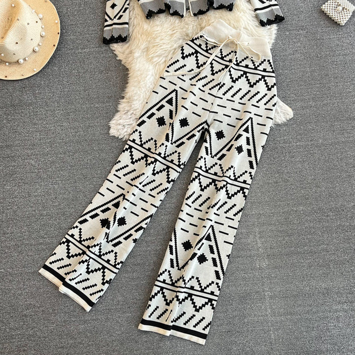 Damen modischer Strickanzug mit geometrischen Mustern Drune