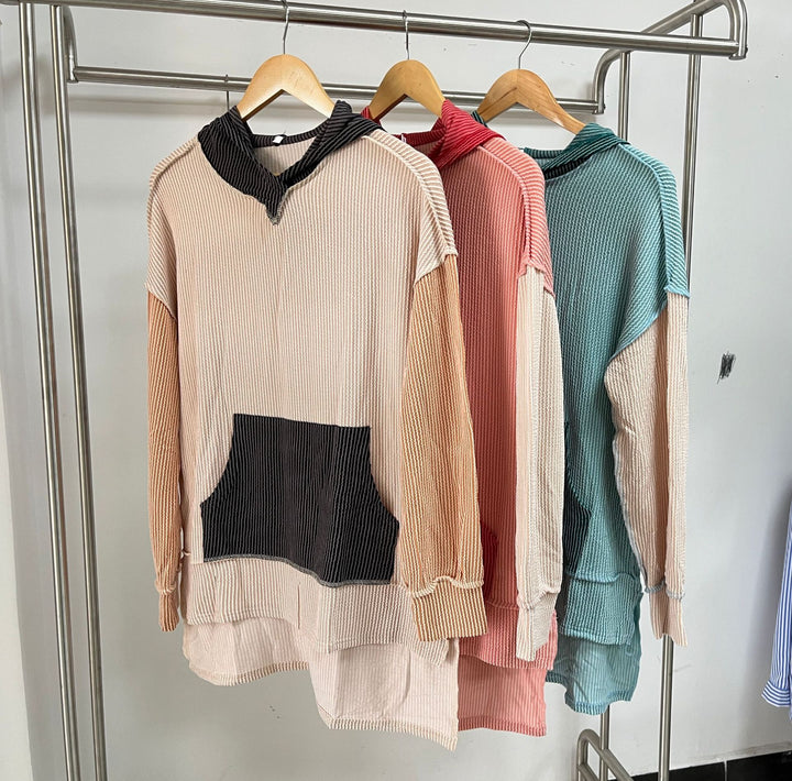 Damen lässiger Longpullover mit Kapuze und seitlicher Tasche Drune