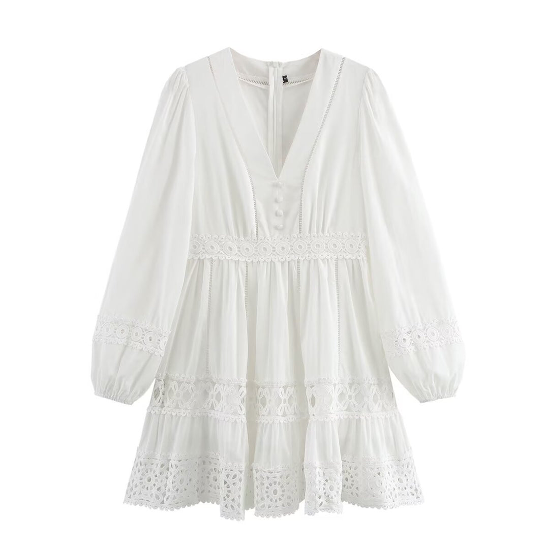 Damen Kurzes Boho-Kleid mit V‑Ausschnitt, Volantstufen und Häkelspitzen Drune