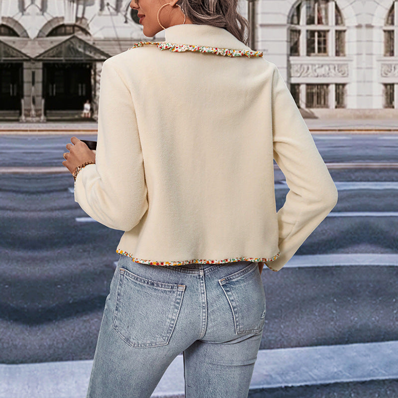 Damen Kurzjacke mit Peter-Pan-Kragen und floraler Bortenverzierung Drune