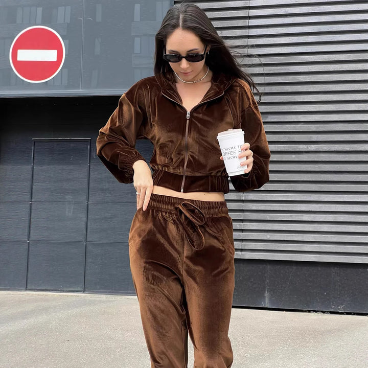 Damen weiches Velours-Lounge-Set mit kurzer Reißverschluss-Kapuzenjacke und weiter High-Waist-Hose Drune