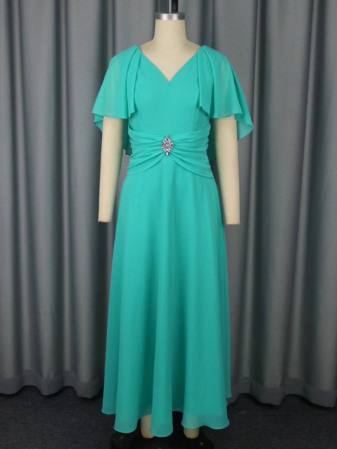 Damen elegantes Maxi-Kleid mit schickem Faltendesign und glamouröser Brosche Drune