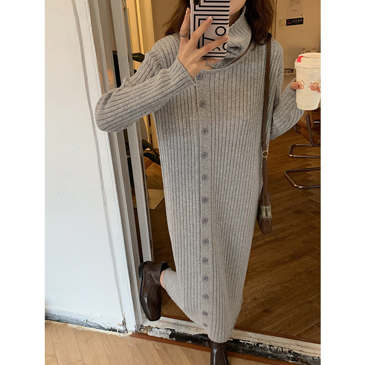Damen Strickkleid mit weitem Rollkragen und durchgehender Knopfleiste Drune