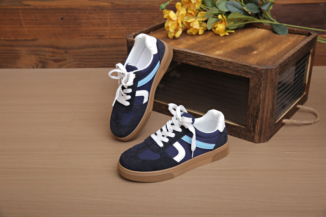 Damen niedrige Retro‑Sneaker aus Velours‑ und Textilmix mit profiliertem Gumsohle Drune