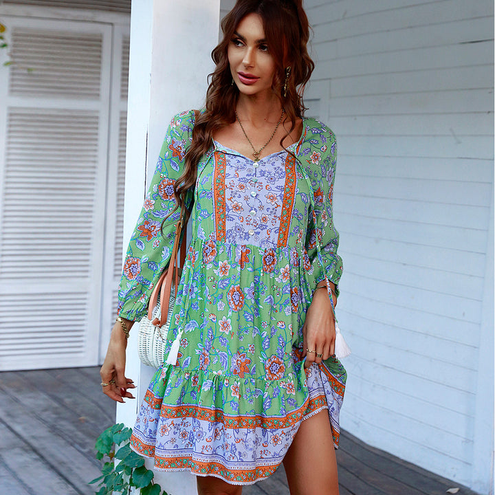 Damen nan Boho-Blumenminikleid mit V-Ausschnitt, Quastenbindegürtel und stufenweisem Volantrock Drune