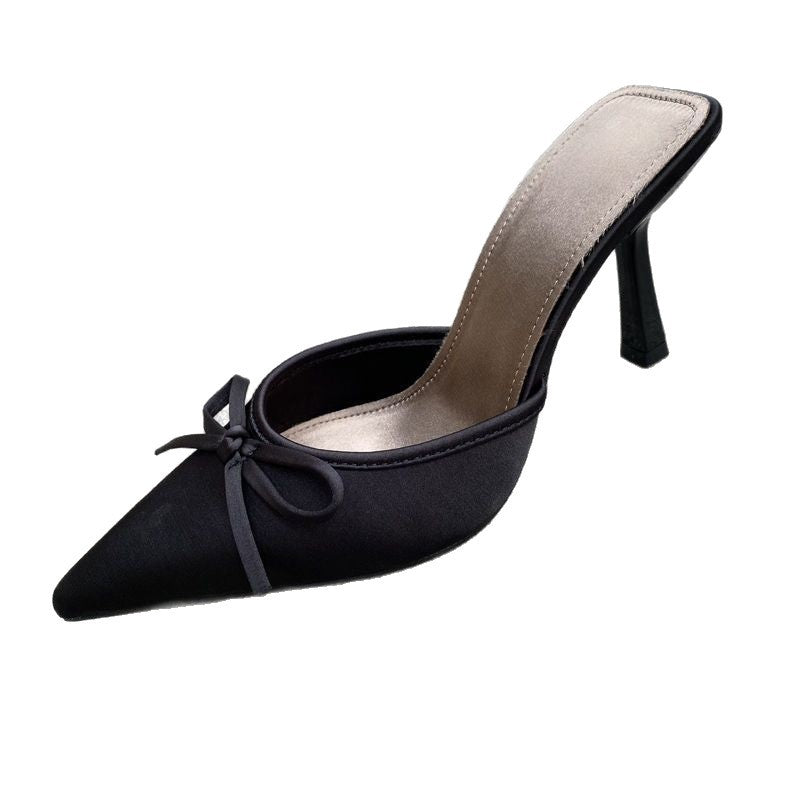 Damen Spitz zulaufende Satin-Mules mit zarter Schleifenapplikation und mittelhohem Sculpted-Absatz Drune