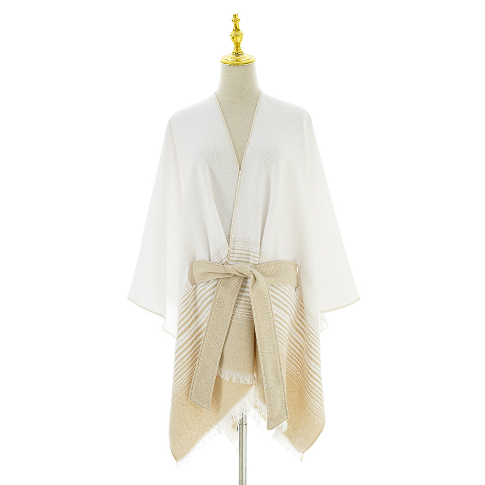 Damen Wickelponcho aus Feinstrick mit Bindegürtel und Fransensaum Drune