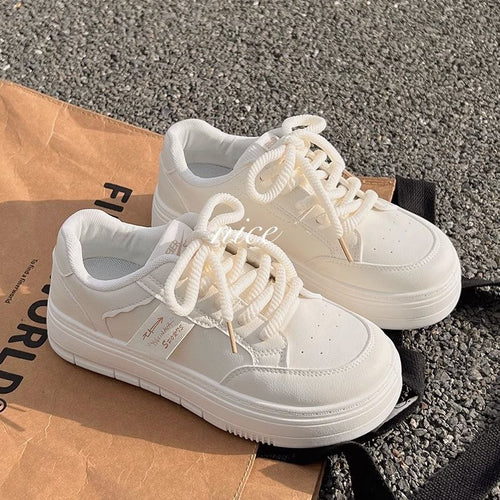 Damen Urbane Plateausneaker im Minimalstil mit gepolstertem Komfortkragen Drune