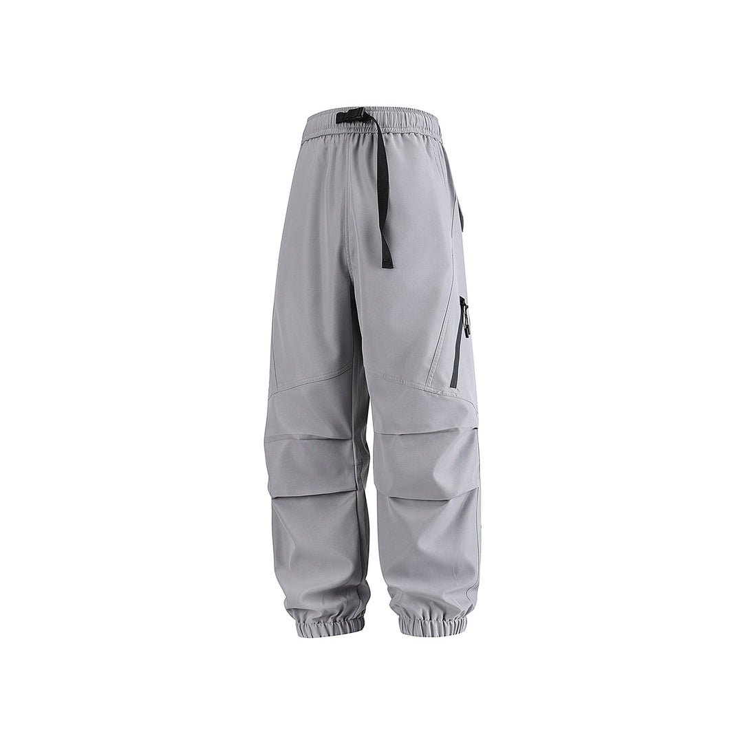 Herren Weite technische Cargo-Joggerhose mit elastischem Tunnelzugbund, aufgesetzten Klappentaschen und Reißverschluss-Beintasche Drune
