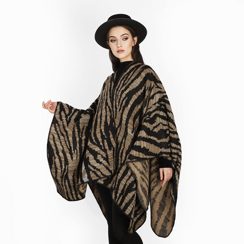 Damen Grobstrick‑Poncho im Cape‑Schnitt mit Zebra‑Jacquard und offener Kimonoärmelung Drune