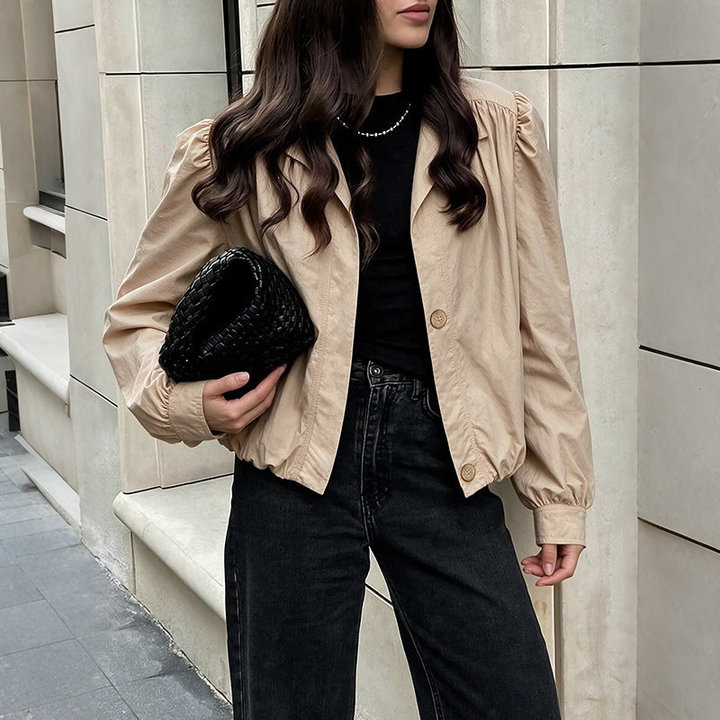 Damen Leichte Kurzjacke mit Ballonärmeln, Puffschultern & Gummizugsaum Drune