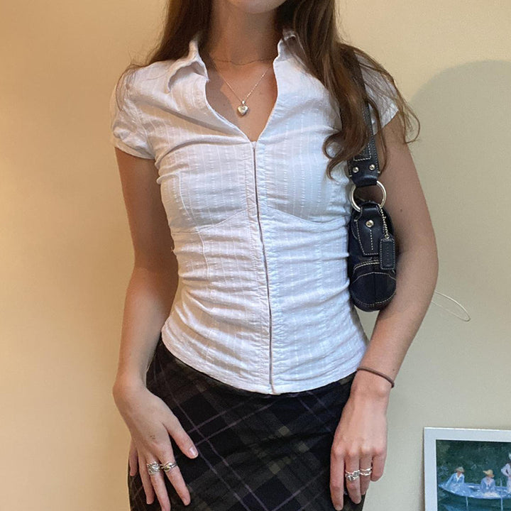 Damen kurzärmliges Hemdblusenshirt mit tailliertem Schnitt und eleganten Raffungen Drune