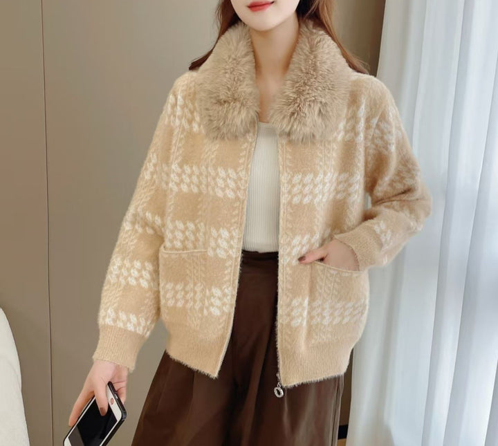 Damen Designer Strickjacke mit luxuriösem Kunstfellkragen Drune