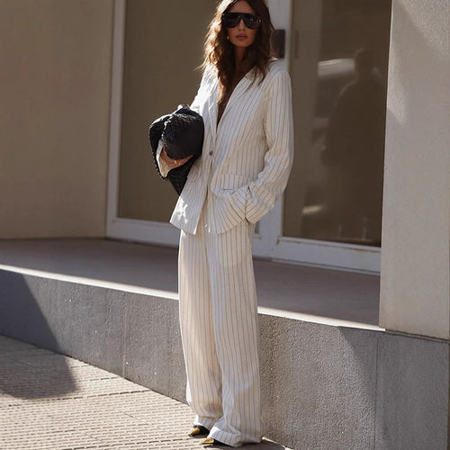 Damen Zweiteiliges Nadelstreifen-Anzugset mit Oversize-Blazer und weiter Bundfaltenhose Drune