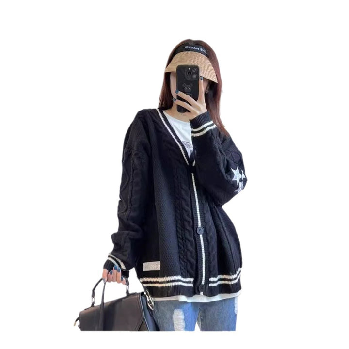 Damen Grobstrickjacke mit bedeutendem Zopfmuster und modischen Noten Drune