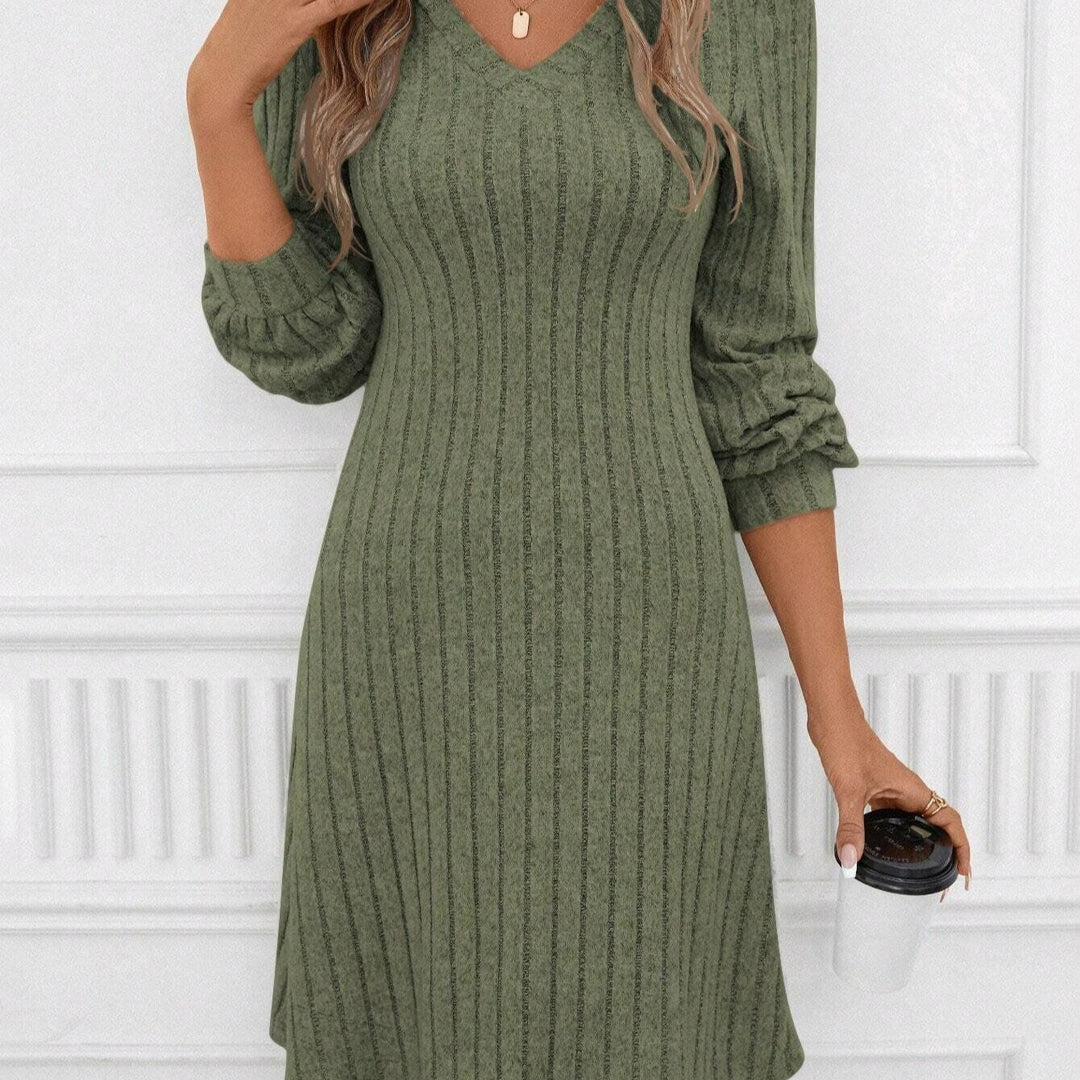 Damen Strickkleid mit V-Ausschnitt und lässigen Puffärmeln Drune