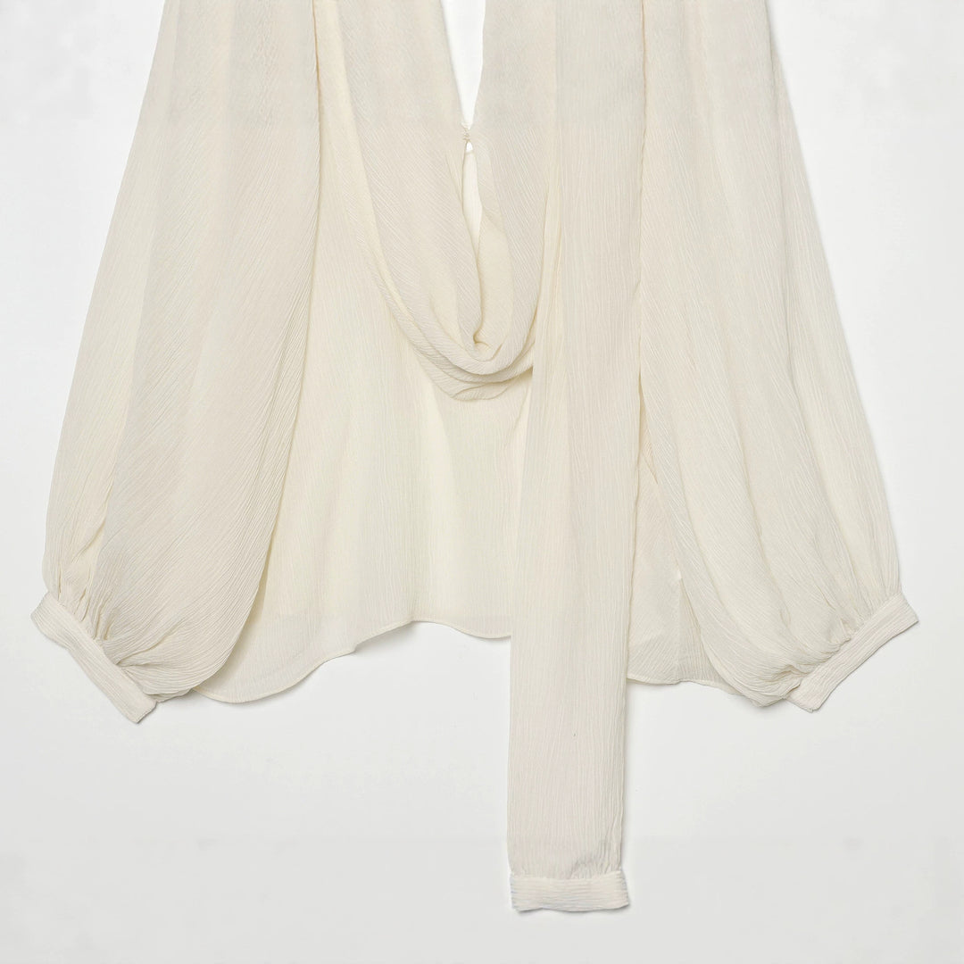 Damen Leichte Crêpe‑Bluse mit drapiertem Schalkragen und Ballonärmeln Drune