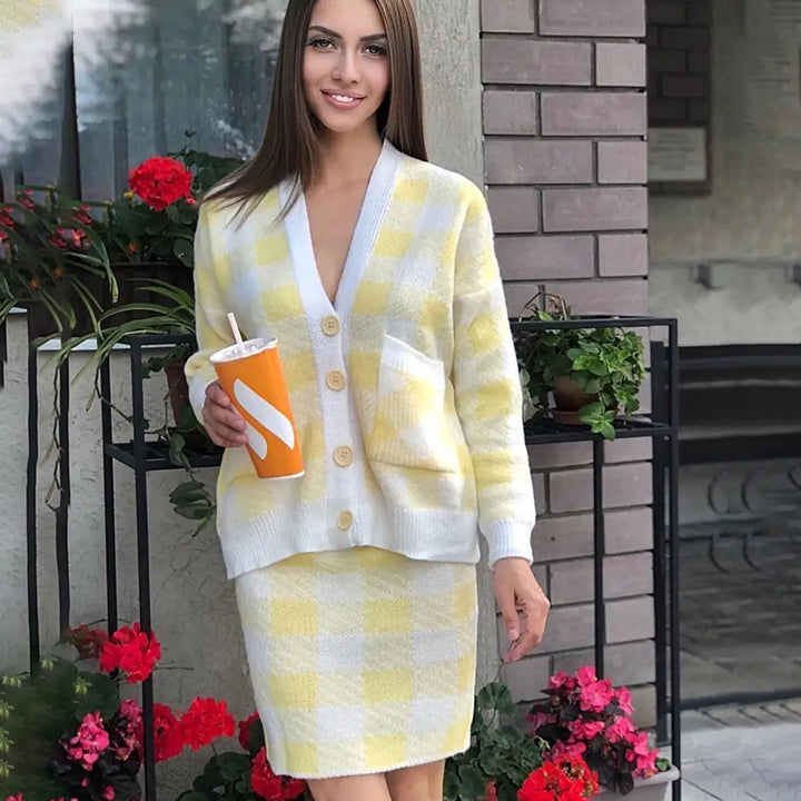 Damen Strickensemble mit modernem Karomuster und praktischen Taschen Drune