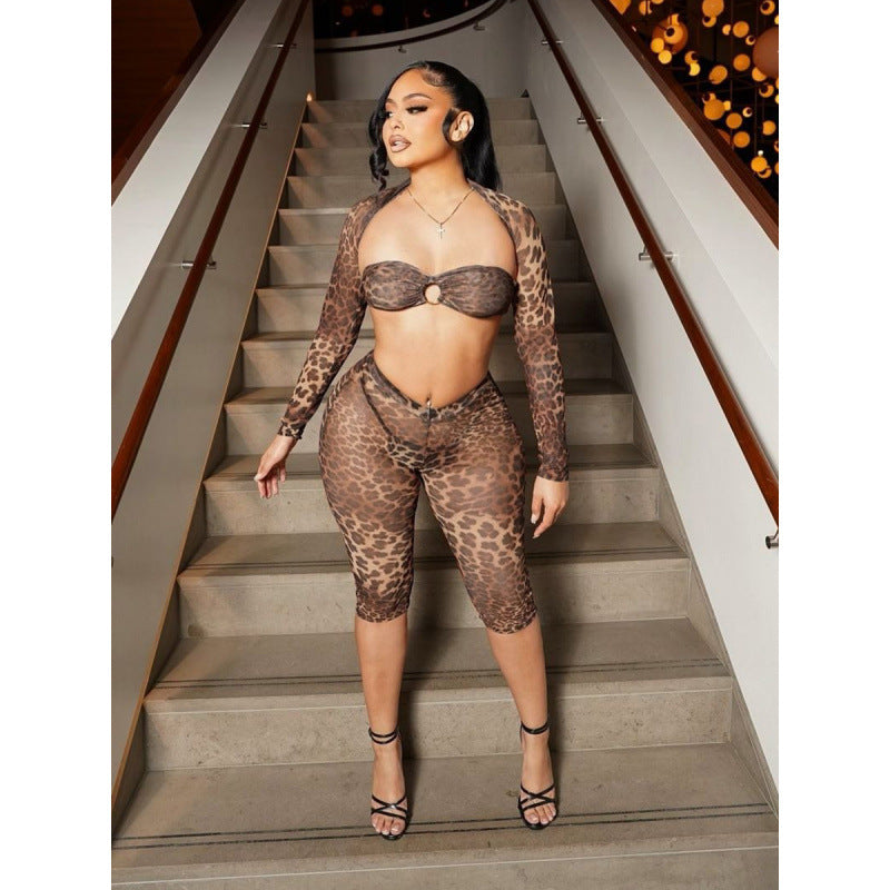 Damen Set mit tierischem Druck und modernen Cut-Out-Details Drune
