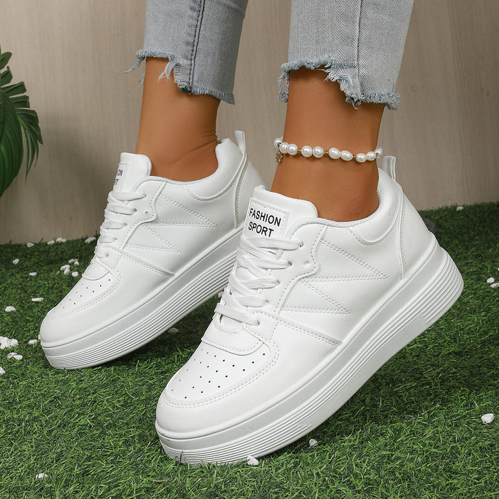 Damen Chunky-Sneaker mit erhöhtem Plateau, perforierter Zehenpartie und gepolstertem Schaft Drune