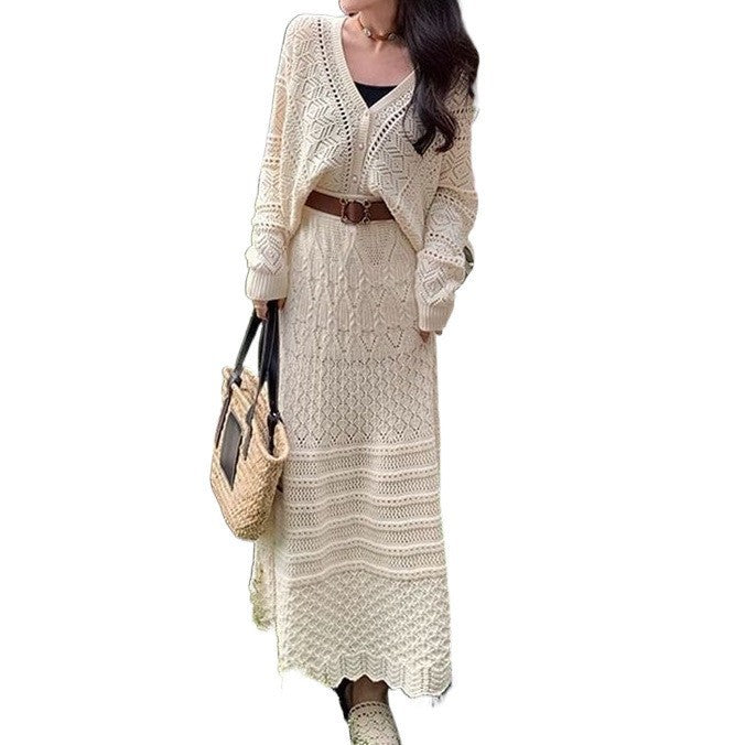 Damen Strickkleid mit feiner Lochmusterung und eleganten Knopfdetails Drune