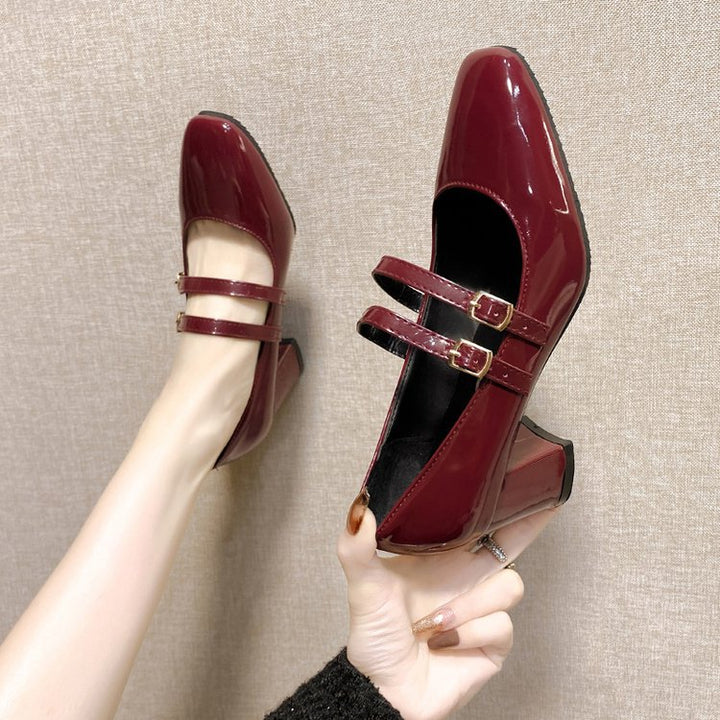 Damen Elegante Mary Jane Pumps mit dekorativen Riemchen und hochglänzendem Finish Drune