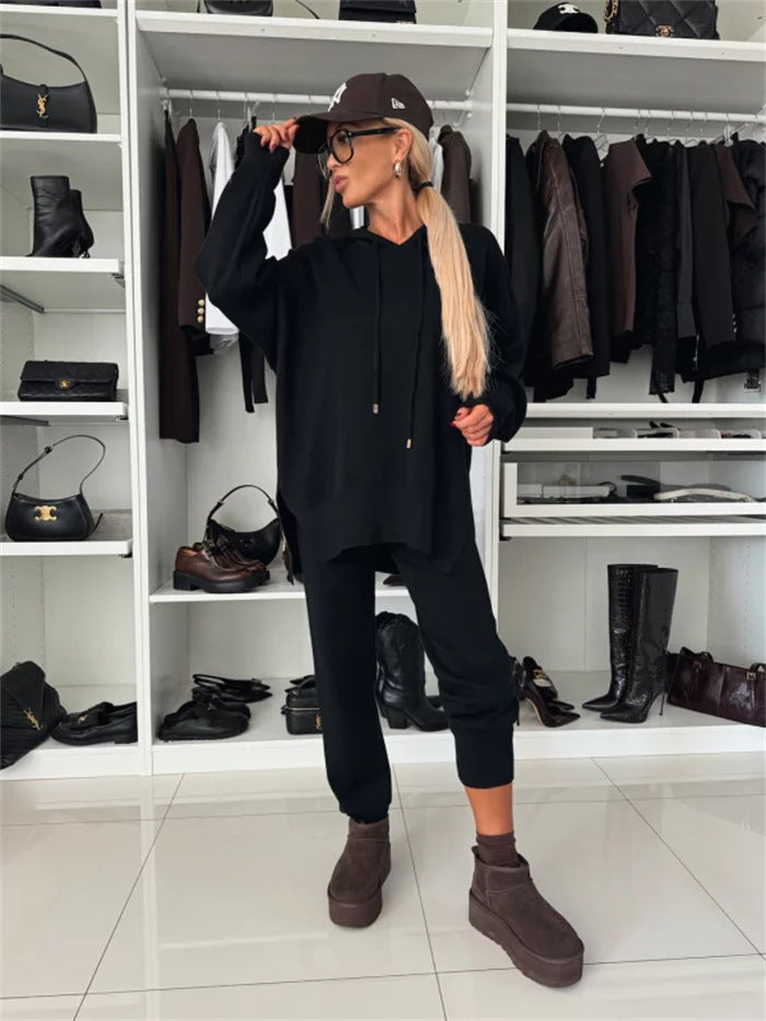 Damen Lounge-Set aus weichem Feinstrick mit übergroßem Kapuzenpullover und schmal zulaufender Bündchenhose Drune