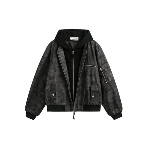 Herren Kurz geschnittener Oversize-Bomber im Layer-Look mit integrierter Kapuze und Camouflage-Jacquard Drune