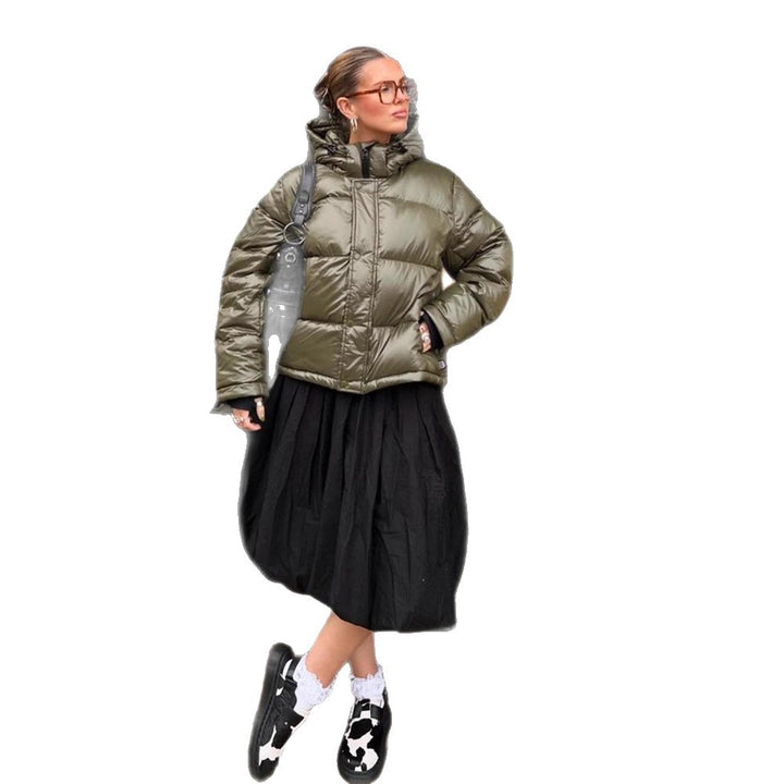 Damen Kurze glänzende Steppjacke mit Kapuze und boxy Silhouette Drune