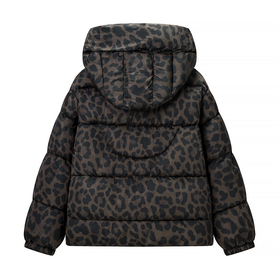 Damen Kurz geschnittene gesteppte Jacke mit hohem Kapuzenkragen, Tunnelzugsaum und Leopardenprint Drune