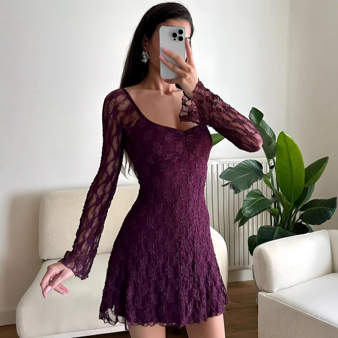 Damen Spitzenkleid mit langen Ärmeln und transparentem Detail Drune