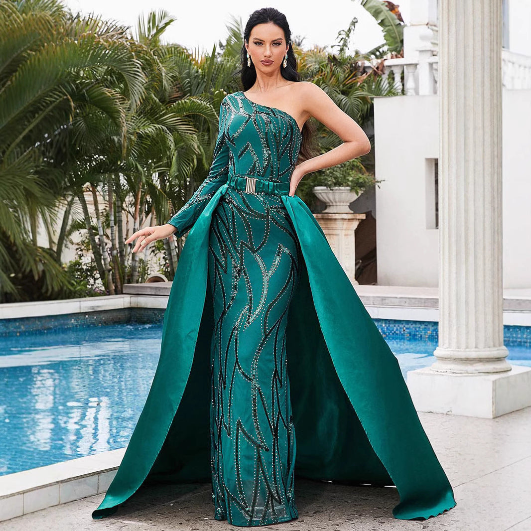Damen Maxikleid mit glitzerndem Muster und elegantem Cape Drune