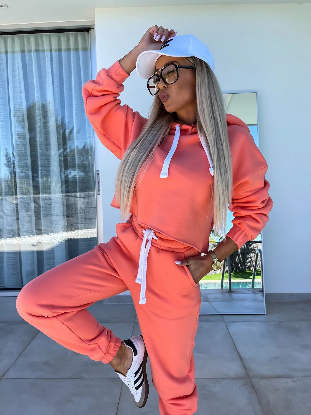 Damen sportliches Cropped Hoodie und Jogginghose-Set Drune
